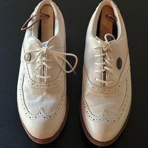 Women’s size 7.5 Nike white golf shoes